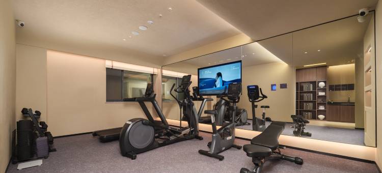 大连星海广场百年城雕海景亚朵酒店图片