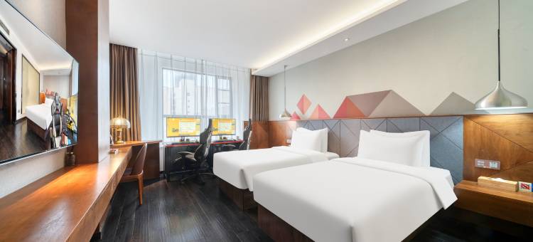 寓约电竞酒店(武汉白沙洲烽火村地铁站店)图片