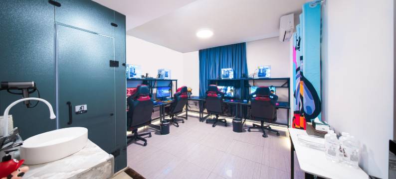 鸽鸽电竞民宿(长乐十洋地铁站店)图片