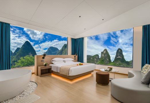 童庐酒店（阳朔十里画廊遇龙河店）外景图