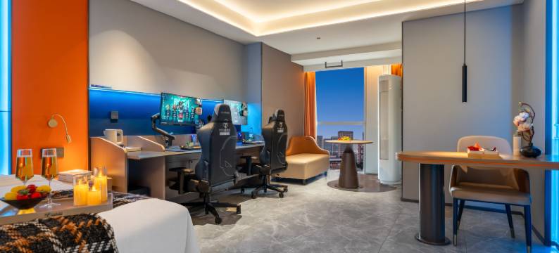 叶与晨电竞电影酒店(唐山万达店)图片