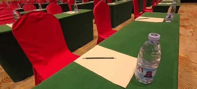 信阳中乐百花酒店(市政府万达广场店)图片