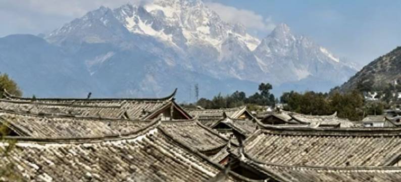 花筑月半湾·雪山屋顶Coffee·花海漫步设计美宿(丽江古城木府店)图片