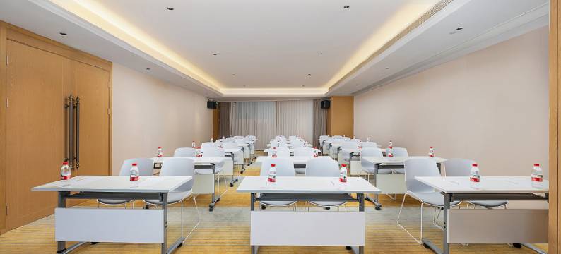 维也纳酒店(黔江黔州桥店)图片