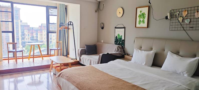 今喜民宿(都江堰融创乐园熊猫谷店)图片