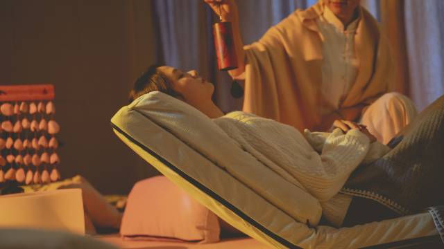 峨眉山观景温泉汤屋图片