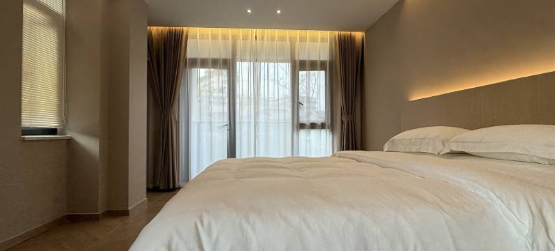 大方花间温泉假日酒店图片