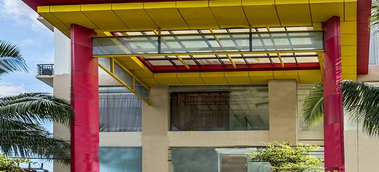 Townhouse Oak near Losari Beach formerly Lynt Hotel Makassar图片