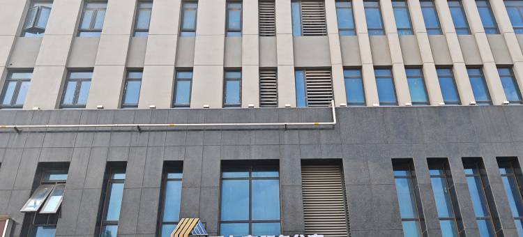 经开友家服务公寓(武汉体育中心东风公司地铁站店)图片