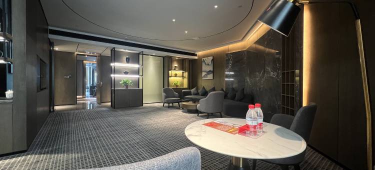 华容宏发国际大酒店(人民广场店)图片