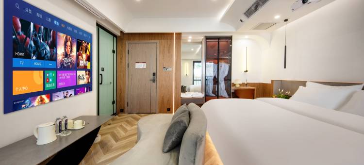 跃云上河酒店(勐海茶王夜市)图片