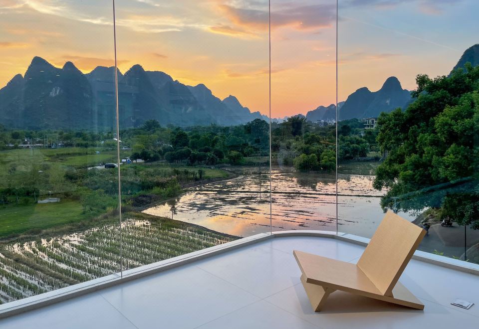 Rice Field Resort (Yangshuo Shili Gallery Yulonghe Branch) Hotel Overview