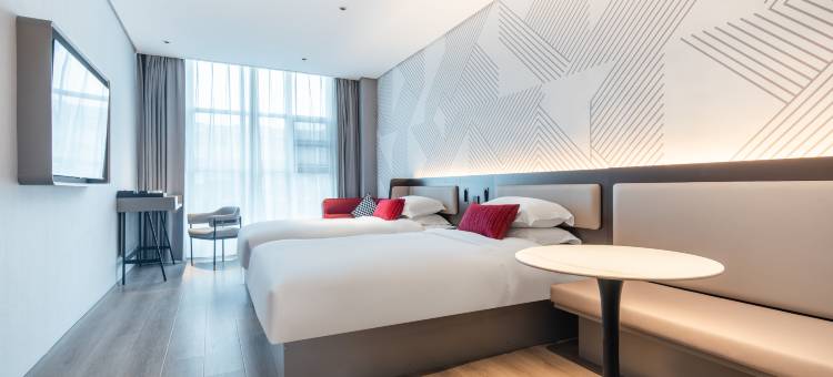 柏曼酒店(阜阳阜南街心公园店)图片