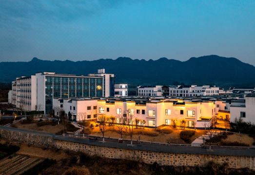 花筑奢·黄山黟县蔓悦山居民宿（宏村店）外景图