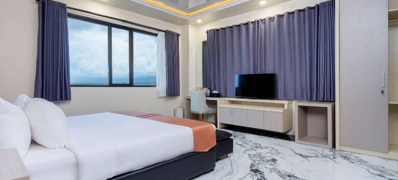 格兰德瓦洛尼亚酒店(Grand Valonia Hotel Cafe & Park Jember)图片