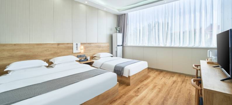 金湾海景酒店SeaViewHotle(北戴河鸽子窝店)图片