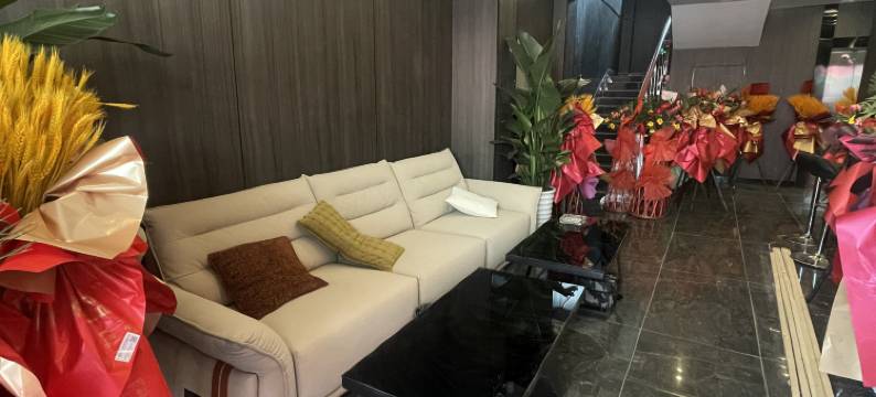 日喀则西域之家商务酒店图片