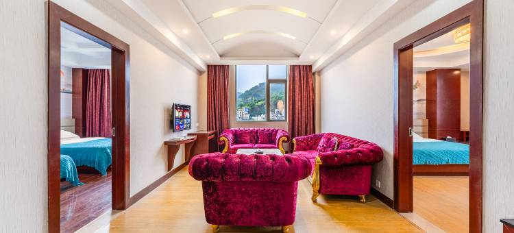 岑溪源峰大酒店(探花汽车站店)图片