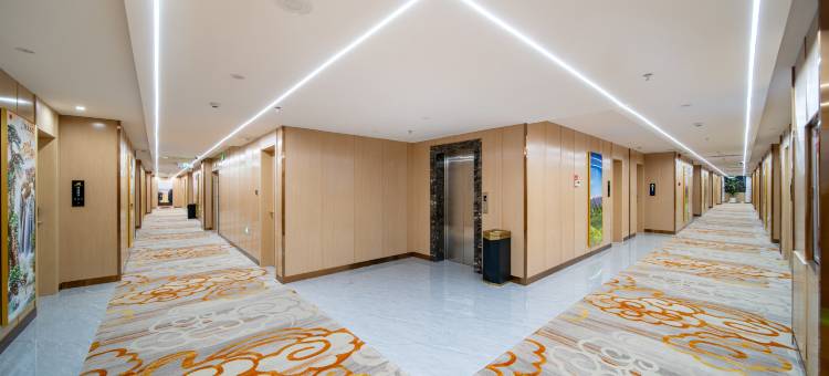 鑫都佳悦酒店(那拉提旅游风景区店)图片