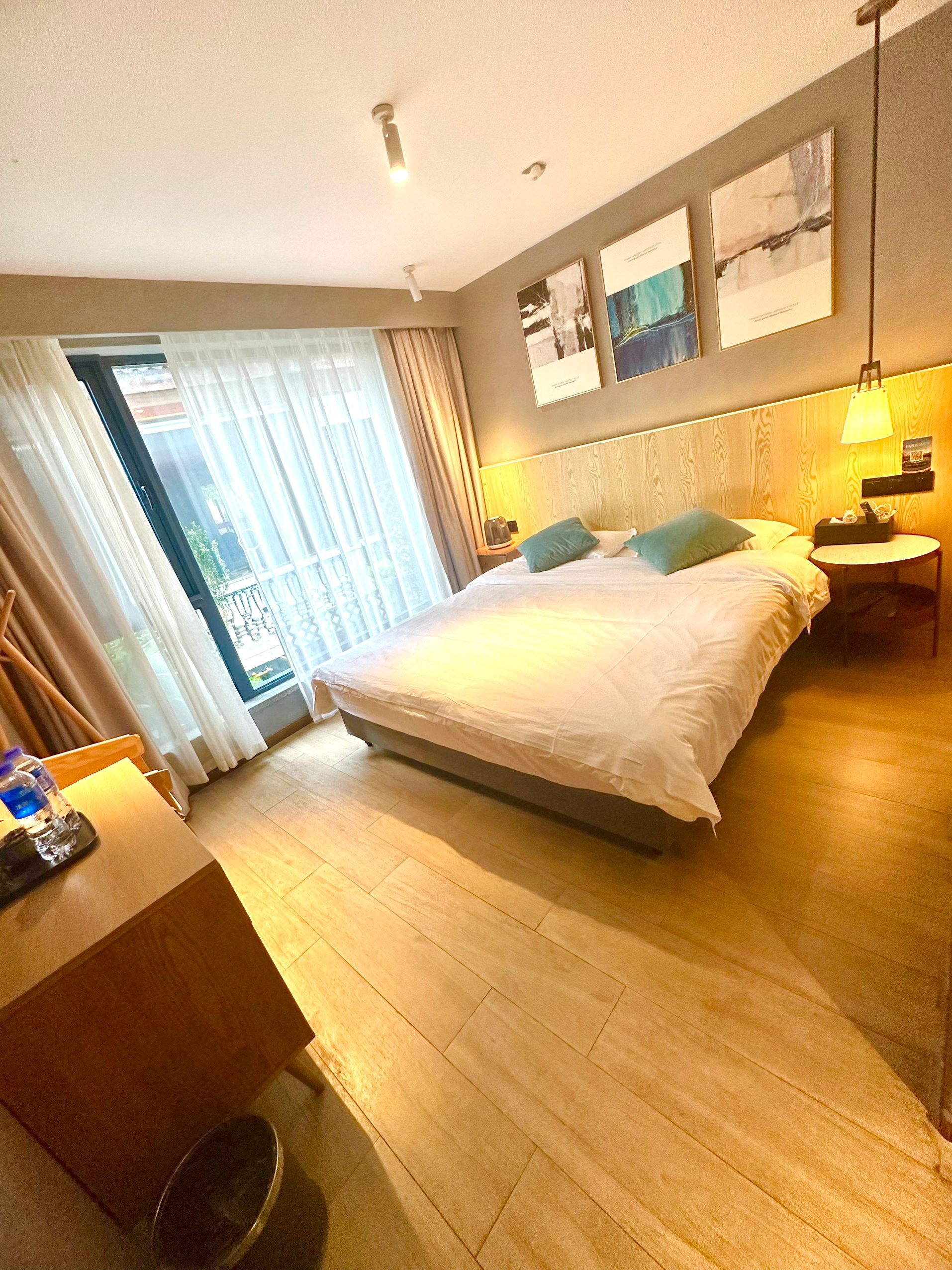 West Lake Begonia Art HomestayOver view