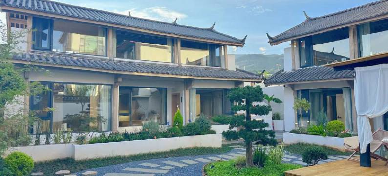 景华·SERMONT丨望山雪丨奢享影音丨泳池观景度假民宿图片