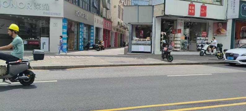 鸿运公寓(深圳应人石地铁站店)图片