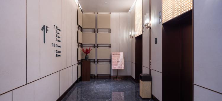 南宁朝阳广场三街两巷亚朵酒店图片