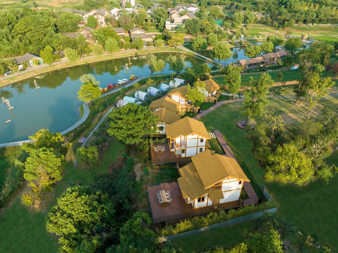 岳阳K度假酒店(洞庭湖中华熊猫苑店)图片