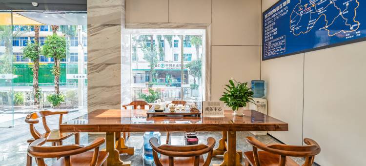 西双版纳景洪鸿云酒店(泼水广场州人民医院店)图片