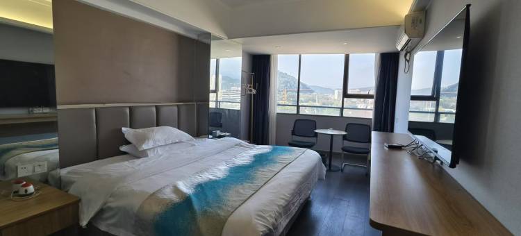 金典商务酒店(龙岩动车站万宝广场店)图片