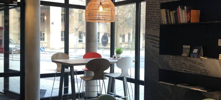 宜必思里尔中心大广场酒店(2015 年 3 月开业)(Ibis Lille Centre Grand Palais)图片