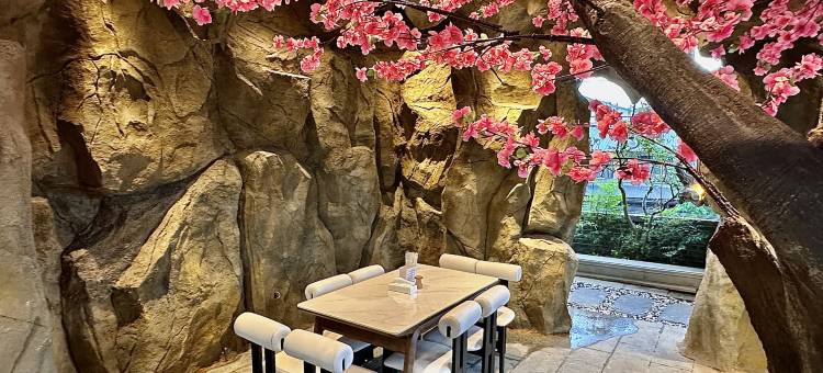 千诺云居·竹隐山境温泉酒店(都江堰离堆公园站店)图片