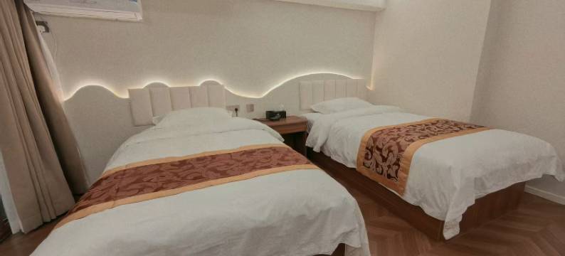 浩然宾馆(长白山西站店)图片