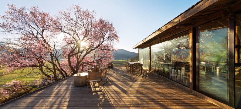 半山探野·悬崖纳境依山听海隐邸(香格里拉纳帕海店)图片