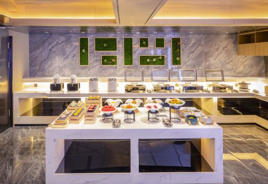 H Hotel (Chifeng Municipal Government High-speed Railway Station)Hotel Overview