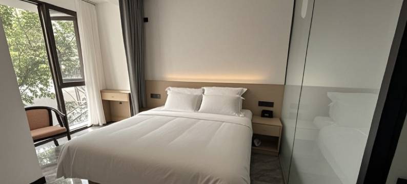 德宁酒店(林州太行山森林运动公园店)图片