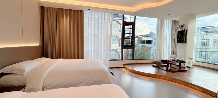 都安漫山河畔民宿图片