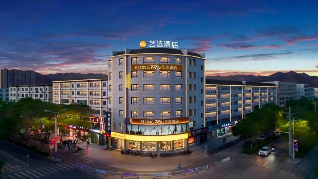 艺选酒店(张掖钟鼓楼西站店)