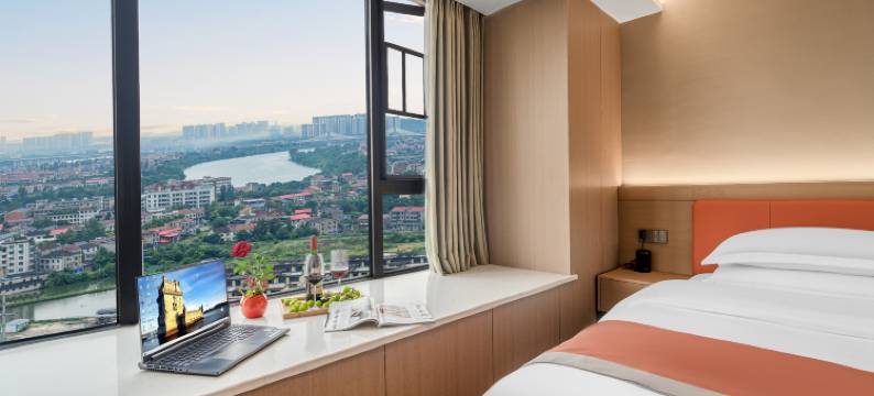 悦季高空酒店(衡阳市酃湖万达广场店)图片