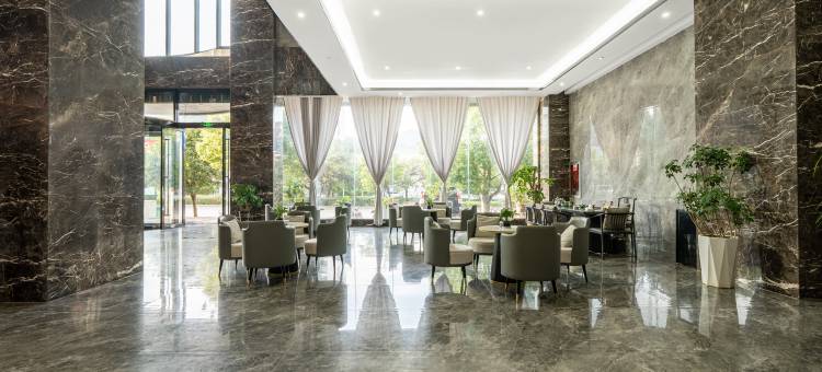 安龙瑞驰·美居智能酒店图片