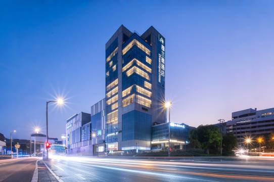 郡兰德设计师艺术酒店(南昌滕王阁万寿宫店)