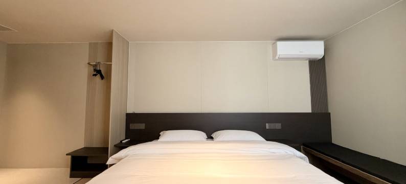 中山坦洲澜星LANSIRE酒店(优越城店)图片