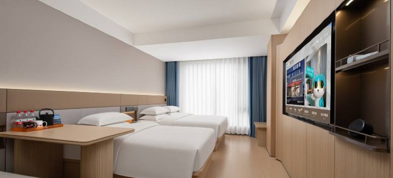 柏曼酒店(三亚凤凰国际机场店)图片