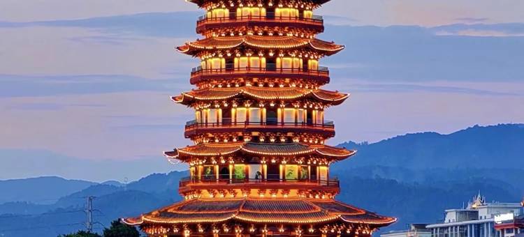 临沧和旭恒春旅居酒店(恒基沃尔玛广场玉龙湖公园店)图片