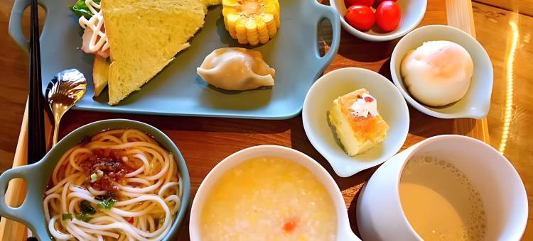 泸沽湖山涧有云湖景度假酒店(花海码头店)图片