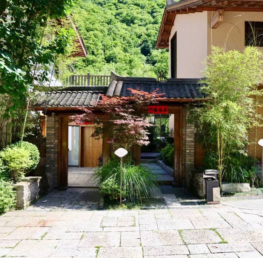 商洛秦岭温泉花间境·林隐酒店图片