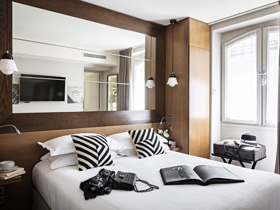 巴黎爱丽舍宫假日酒店，洲际酒店集团 (IHG) 酒店