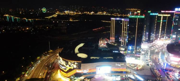 悦享时光酒店(泸州金融中心万象汇店)图片