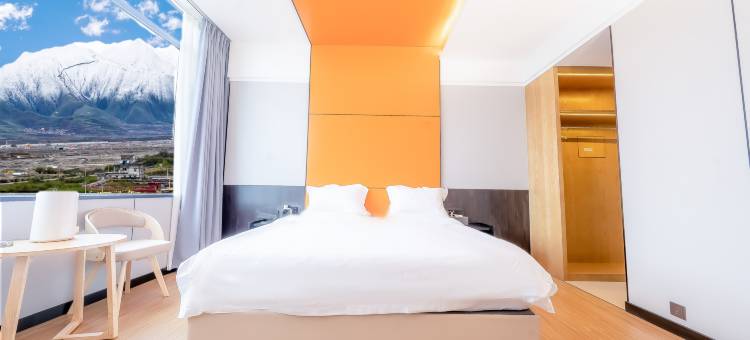 阿坝县比弗利酒店图片