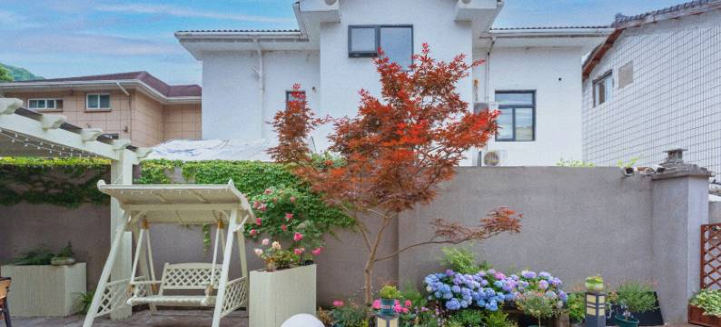 巷往西湖边民宿(西湖风景区雷峰塔店)图片